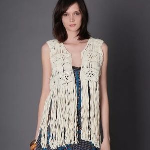 Winter Kate Cream Crochet Sleeveless Top M